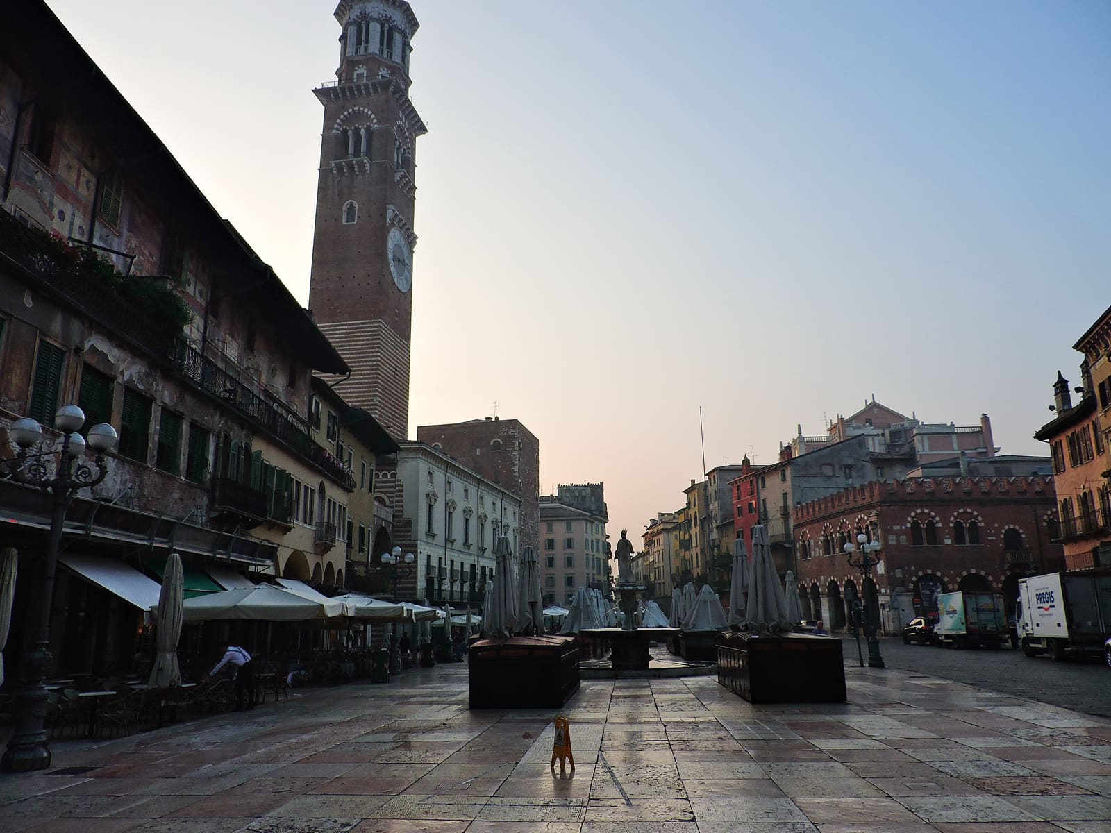 Mercato di Piazza delle Erbe 2/2